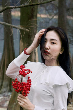 波多野吉衣电梯场景合集